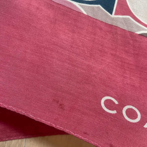 Coach Oblong Scarf - Picture 5 of 6
